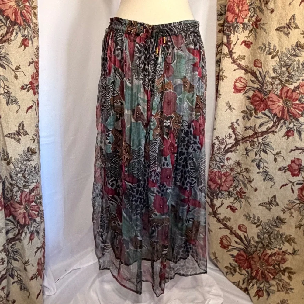 XESSORIUM Vintage 90s Stunning Floral and leopard Print flowy rayon maxi skirt